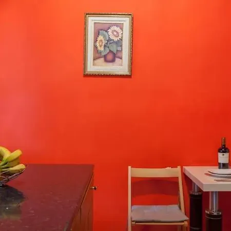 Pink House アパート *